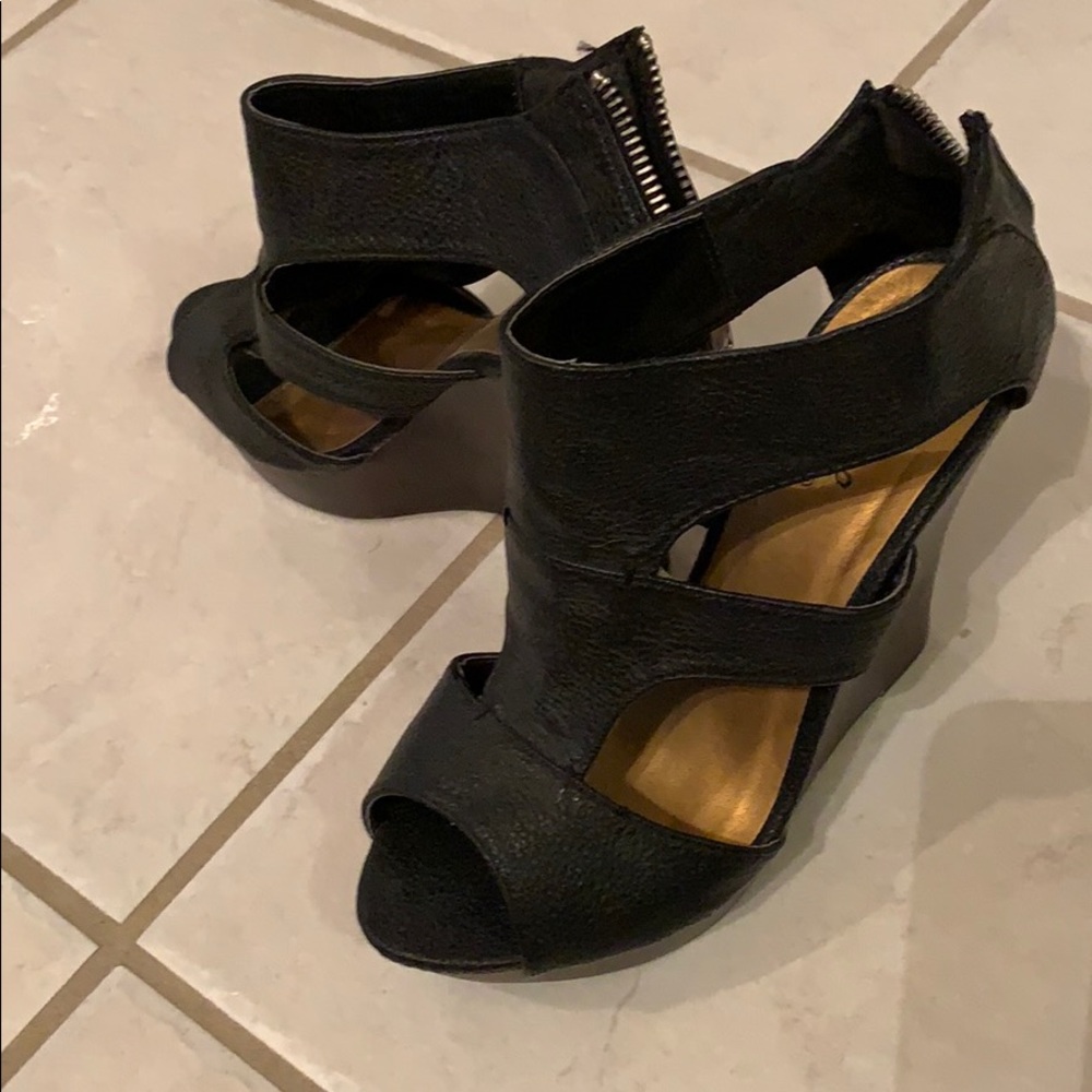 black zip up open toe wedge 6